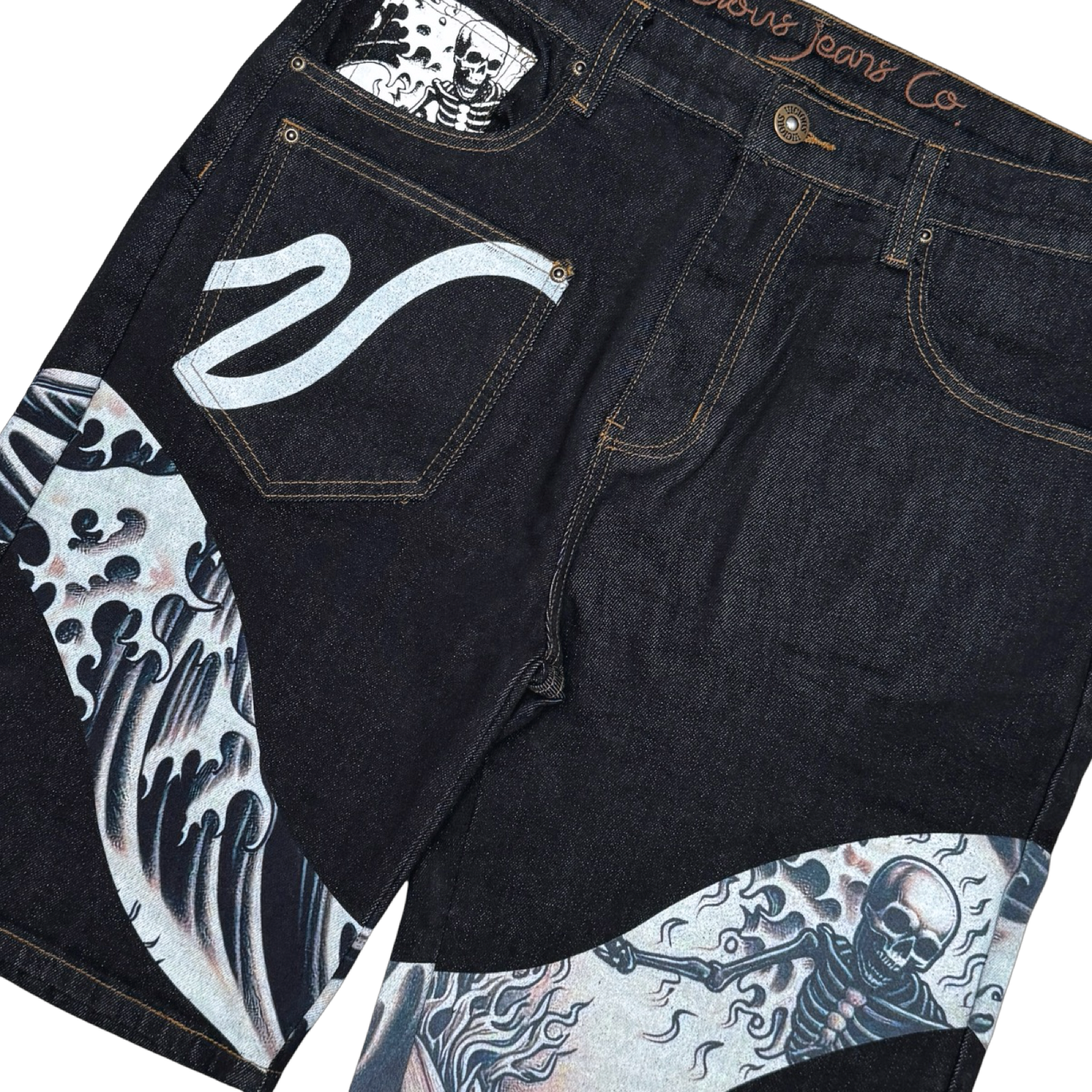 PATCH DENIM SHORTS