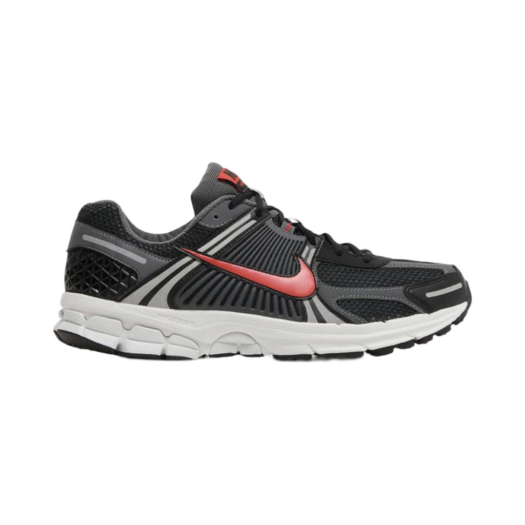 NIKE ZOOM VOMERO 5