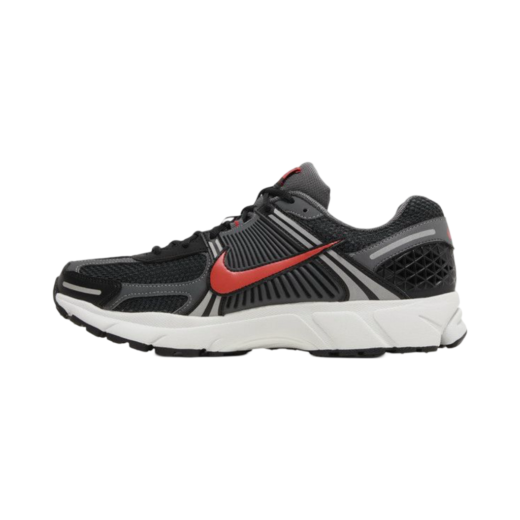 NIKE ZOOM VOMERO 5