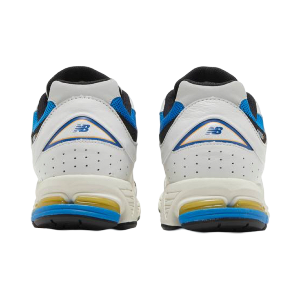 NEW BALANCE 2002R