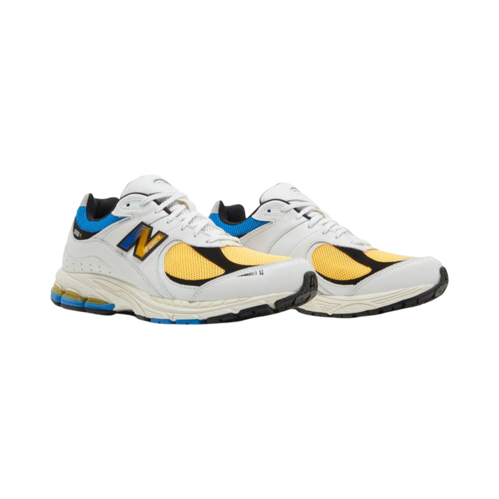 NEW BALANCE 2002R